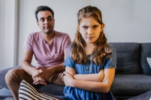 Erziehung: 6 Dinge, die strenge Eltern richtig machen – laut Forschung